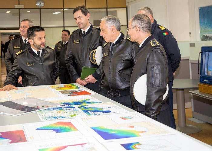 Visita Oficial do Almirante Chefe do Estado-Maior da Armada e Autoridade Marítima Nacional ao Instituto Hidrográfico