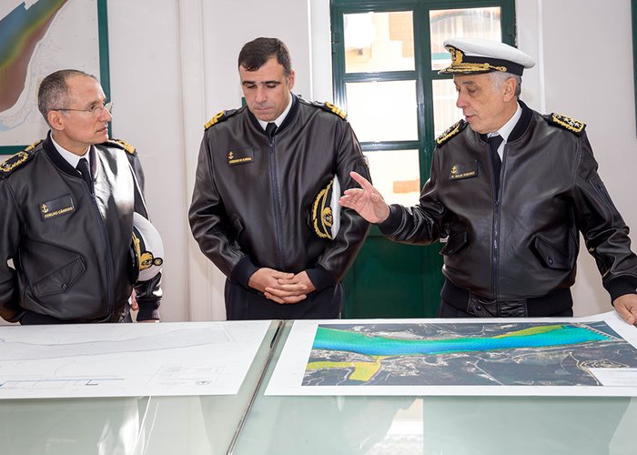 Visita Oficial do Almirante Chefe do Estado-Maior da Armada e Autoridade Marítima Nacional ao Instituto Hidrográfico