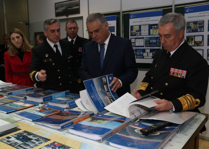 Secretário de Estado Adjunto e da Defesa Nacional visita o IH