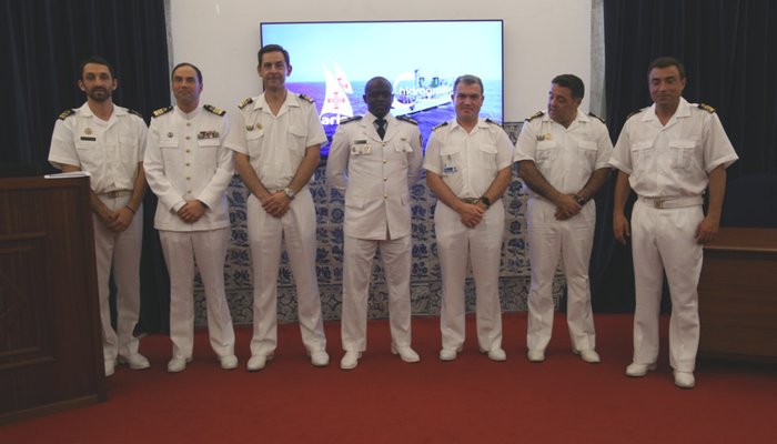 Visita à Marinha do Chefe do Estado-Maior da Marinha Nacional da Costa do Marfim