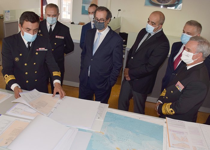 Instituto Hidrográfico recebe visita de secretários de estado