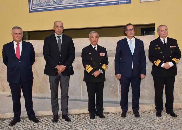 Instituto Hidrográfico recebe visita de secretários de estado