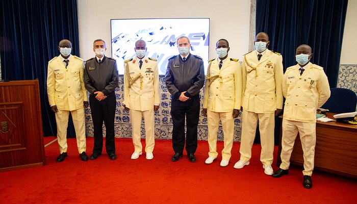 Visita da Comitiva do Navio da Marinha da Nigéria