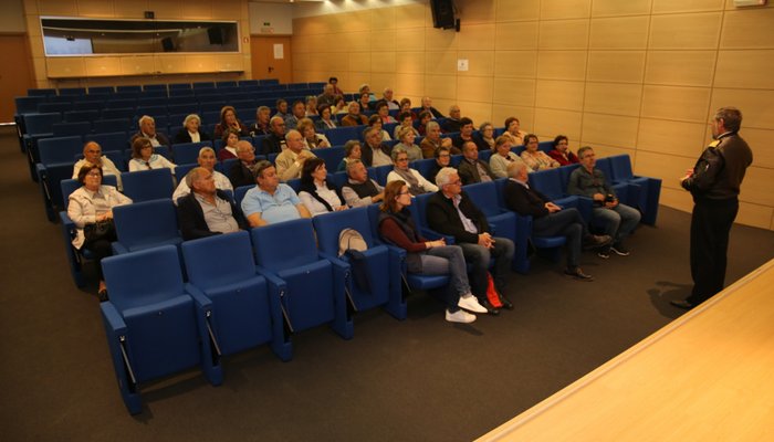 Visita da Universidade Sénior de S. Brás de Alportel ao Instituto Hidrográfico