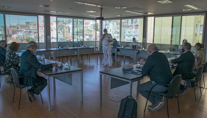 Visita das Direções dos Laboratórios de Estado ao Instituto Hidrográfico