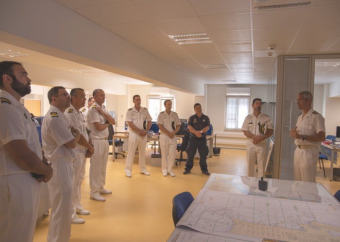 Visita do Curso de Aperfeiçoamento em Autoridade Marítima ao IH