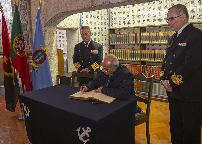 Visita do Ministro da Defesa de Angola ao IH