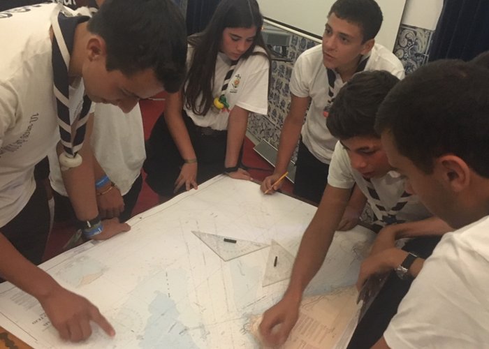 Visita dos Escuteiros Marítimos do Corpo Nacional de Escutas ao IH