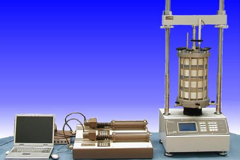 IH adquire sistema triaxial automático para o Laboratório de Sedimentologia